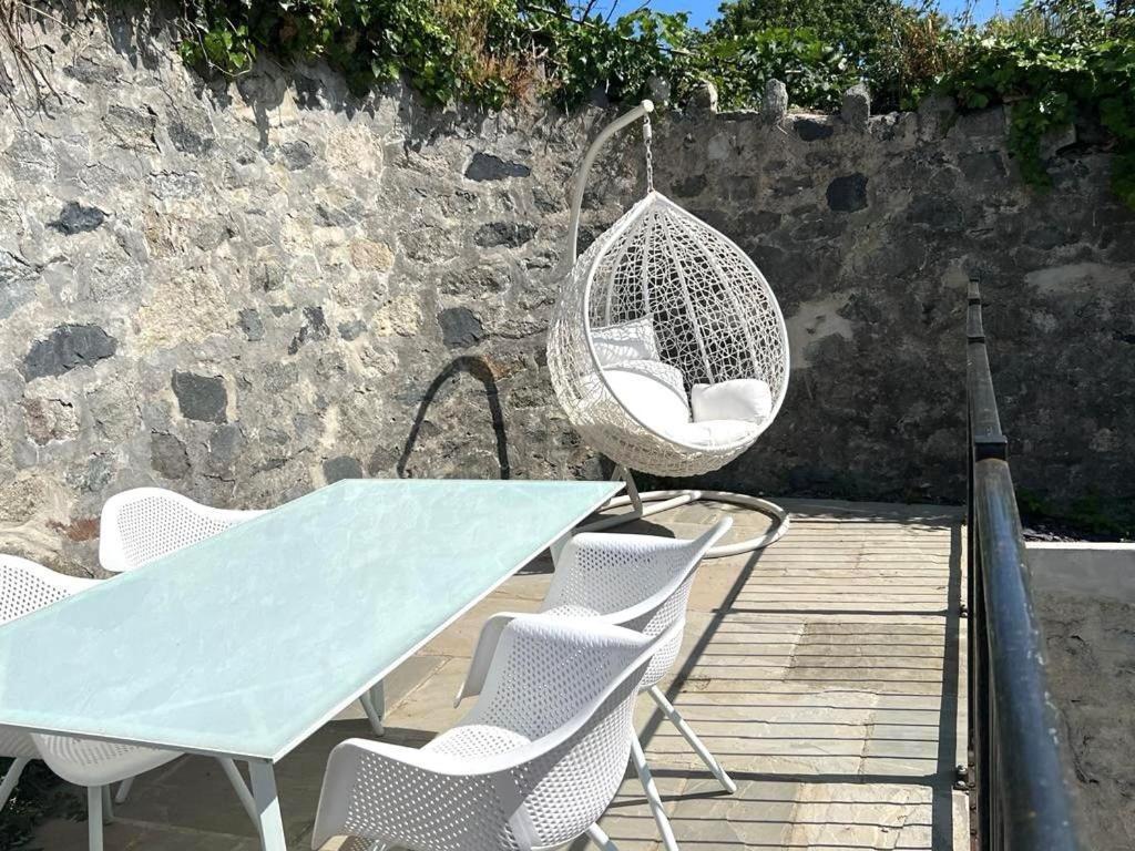 1 The Nest - Luxury Modern House Nr Beach & Bars With Sea Views & Free Parking Villa Charlestown  Ngoại thất bức ảnh
