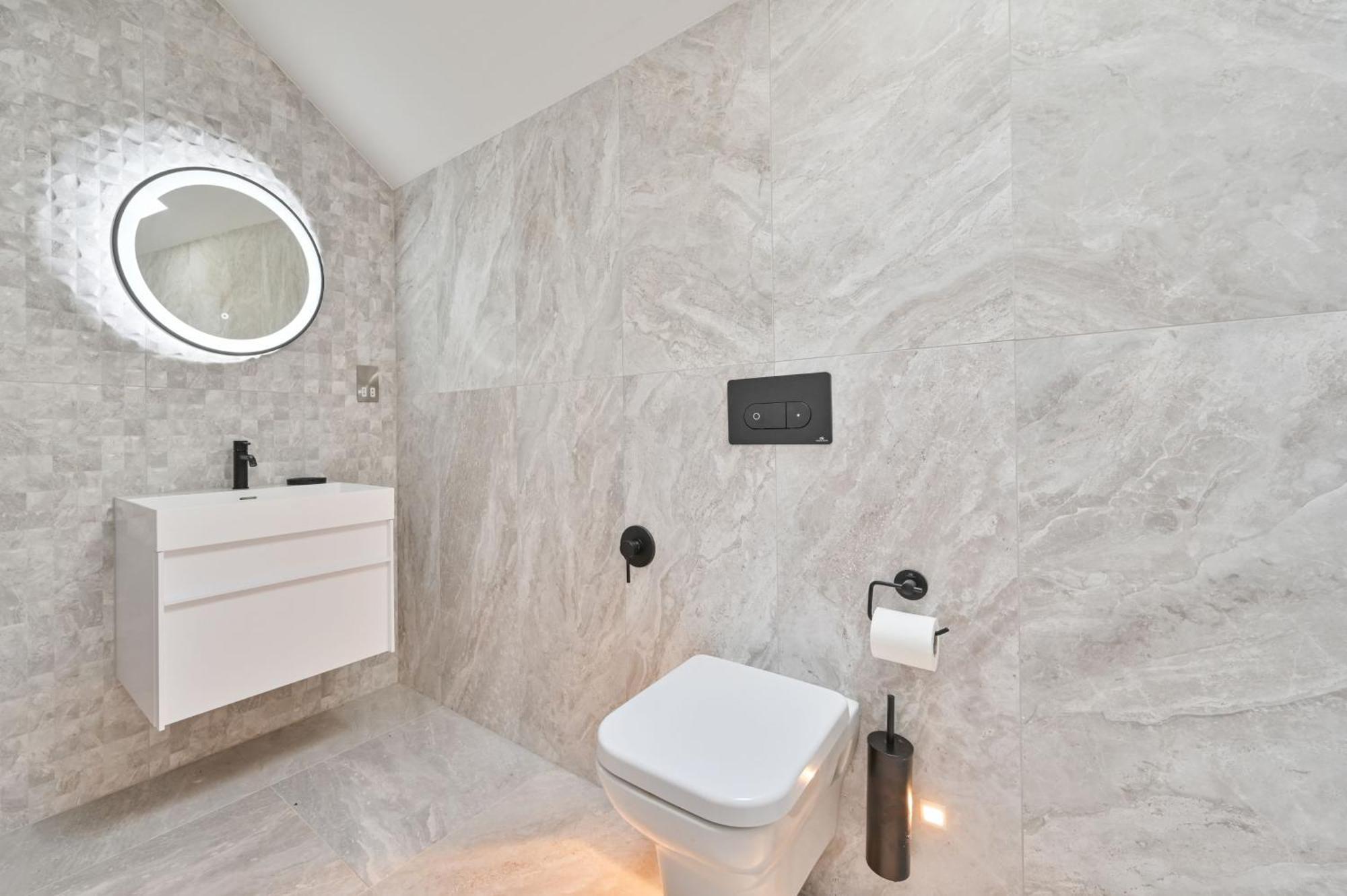 1 The Nest - Luxury Modern House Nr Beach & Bars With Sea Views & Free Parking Villa Charlestown  Ngoại thất bức ảnh