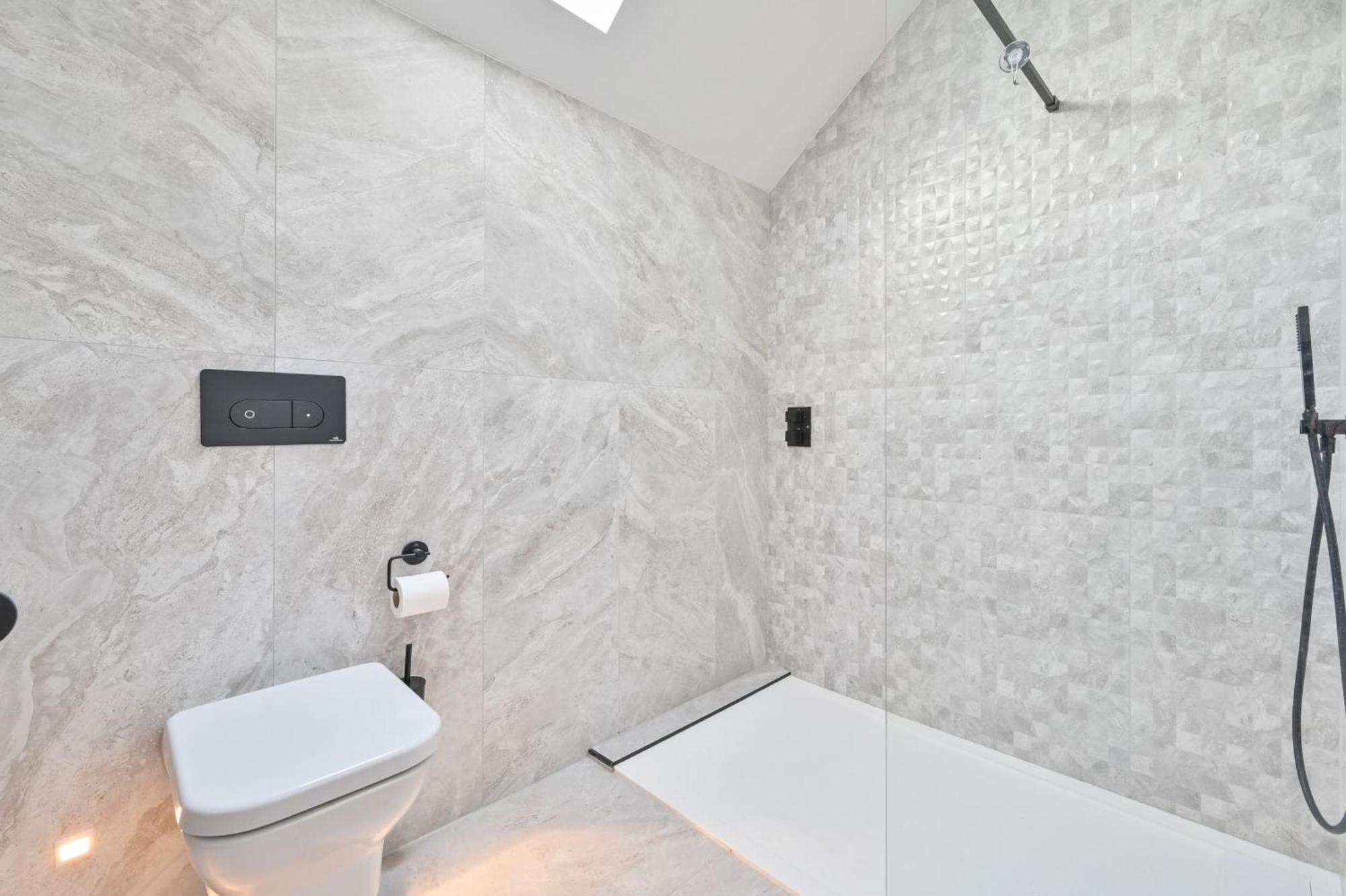 1 The Nest - Luxury Modern House Nr Beach & Bars With Sea Views & Free Parking Villa Charlestown  Ngoại thất bức ảnh