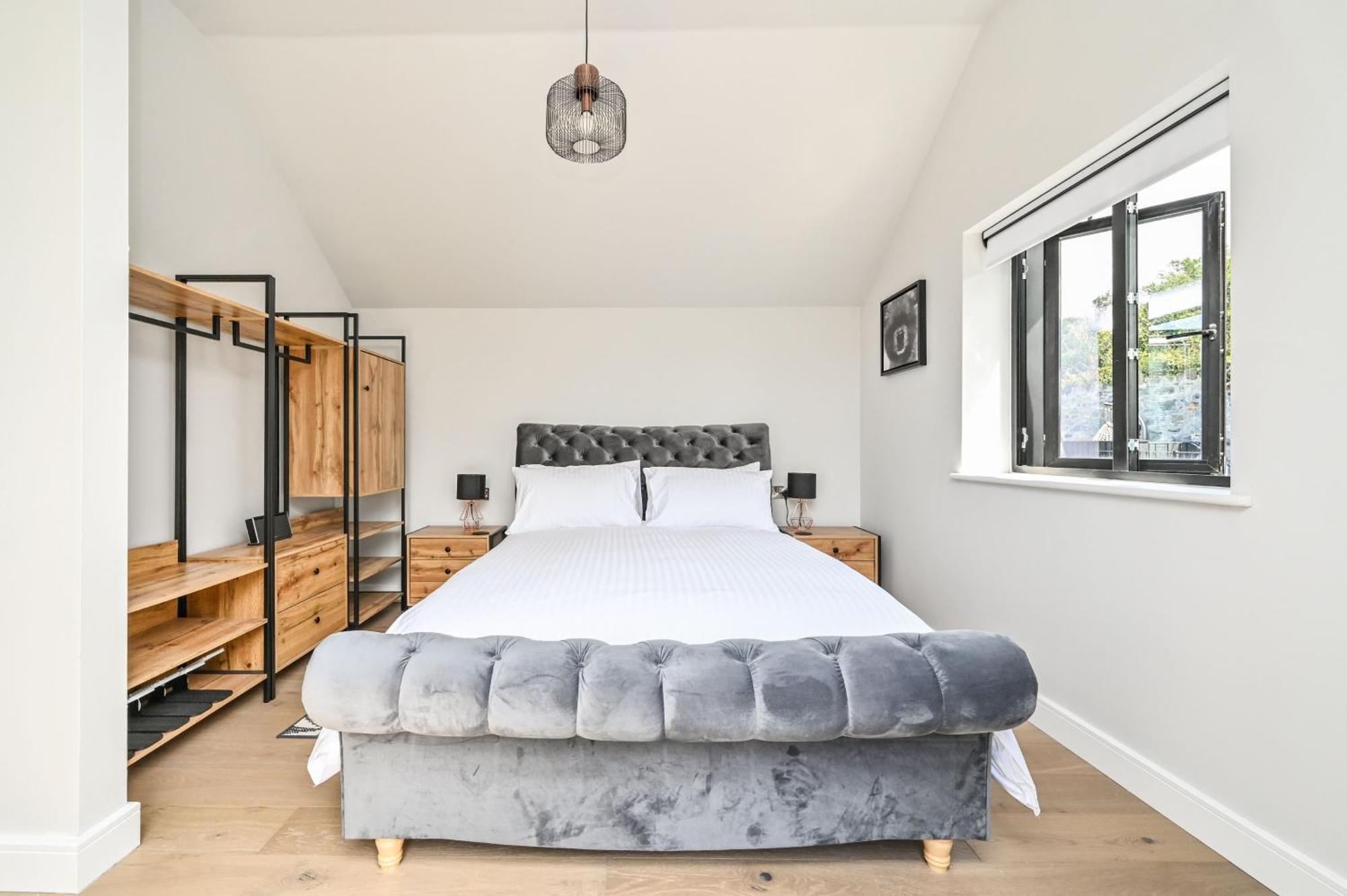 1 The Nest - Luxury Modern House Nr Beach & Bars With Sea Views & Free Parking Villa Charlestown  Ngoại thất bức ảnh