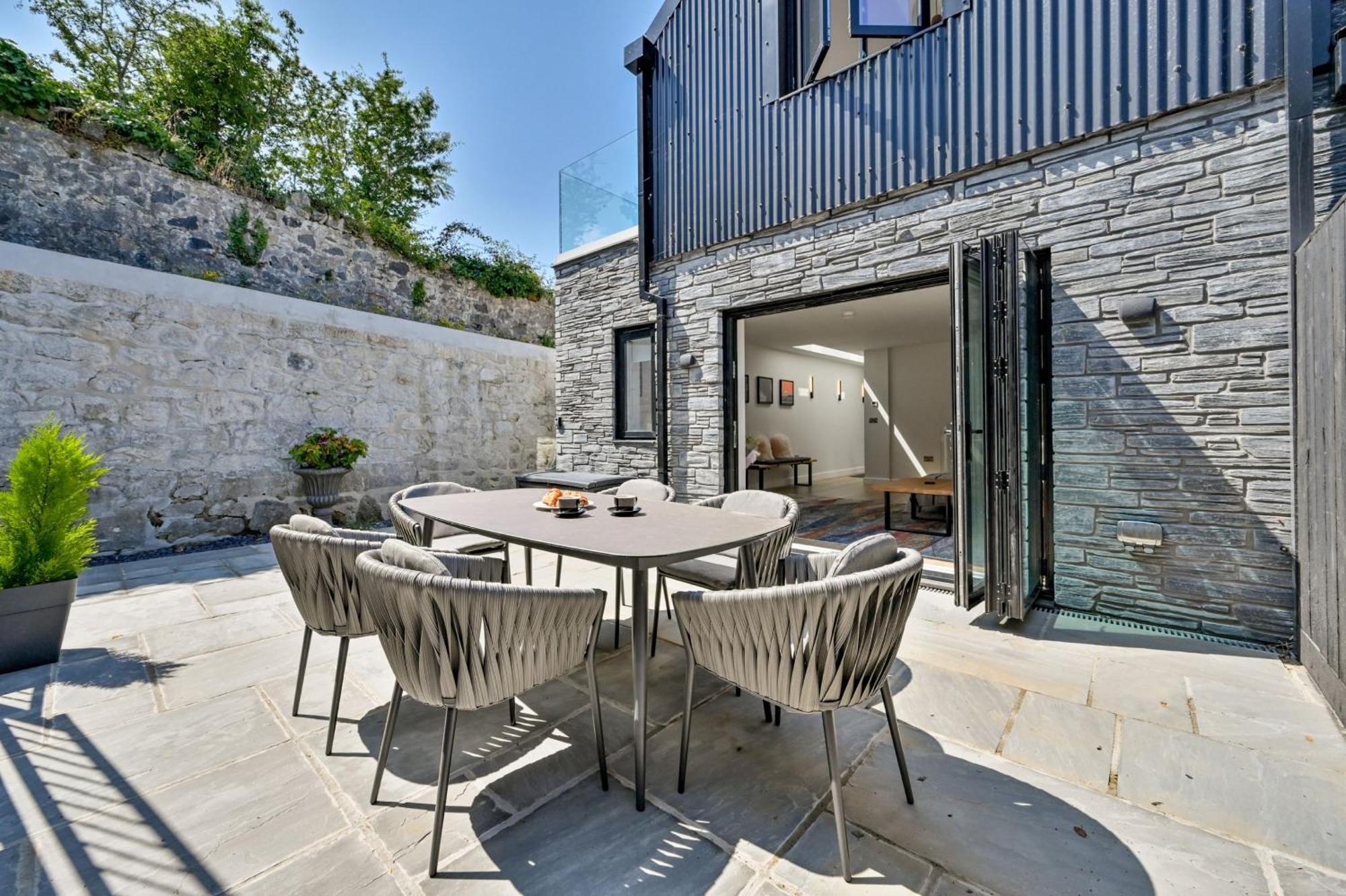1 The Nest - Luxury Modern House Nr Beach & Bars With Sea Views & Free Parking Villa Charlestown  Ngoại thất bức ảnh